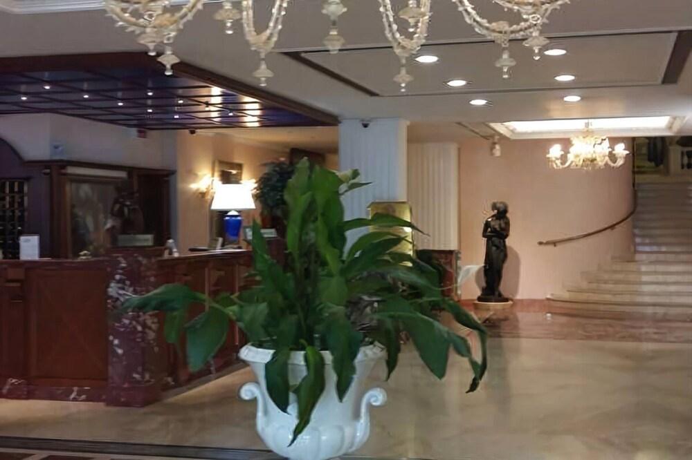 Hotel Principe Pomezia Exterior foto