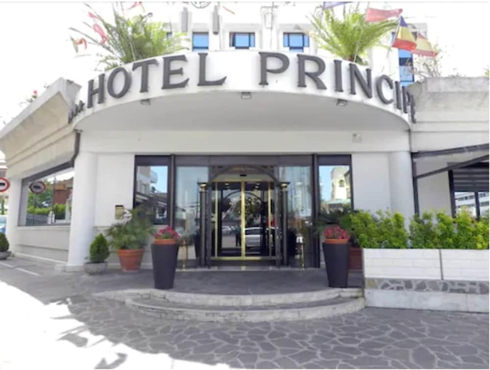 Hotel Principe Pomezia Exterior foto